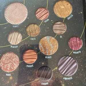 EYESHADOW PALETTE